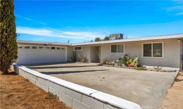 6850 Sunset Road, Joshua Tree, California 92252, 3 Bedrooms Bedrooms, ,2 BathroomsBathrooms,Residential,Buy,6850 Sunset Road,JT24184538