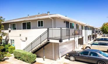 204 Coy Drive 4, San Jose, California 95123, 2 Bedrooms Bedrooms, ,1 BathroomBathrooms,Residential,Buy,204 Coy Drive 4,ML81979389