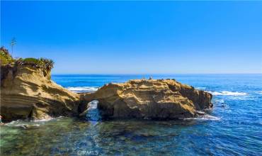 156 Pearl Street, Laguna Beach, California 92651, 3 Bedrooms Bedrooms, ,2 BathroomsBathrooms,Residential Lease,Rent,156 Pearl Street,LG24185440