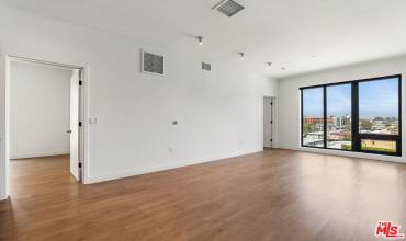 10700 Tabor Street 501, Los Angeles, California 90034, 2 Bedrooms Bedrooms, ,2 BathroomsBathrooms,Residential Lease,Rent,10700 Tabor Street 501,24436687