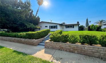 1019 Brookside Avenue, Redlands, California 92373, 5 Bedrooms Bedrooms, ,2 BathroomsBathrooms,Residential,Buy,1019 Brookside Avenue,IV24185574