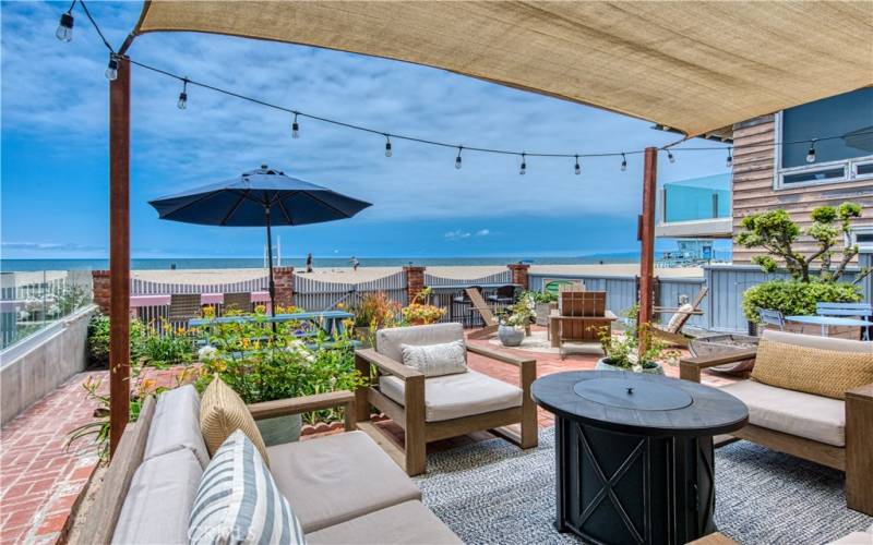 Outdoor Living patio with fire pit.