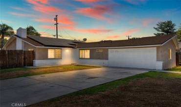 18 N Mcdonald Way, Bakersfield, California 93309, 3 Bedrooms Bedrooms, ,2 BathroomsBathrooms,Residential,Buy,18 N Mcdonald Way,SR24185671