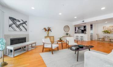 10960 Ashton Avenue 108, Los Angeles, California 90024, 2 Bedrooms Bedrooms, ,2 BathroomsBathrooms,Residential,Buy,10960 Ashton Avenue 108,OC24185554