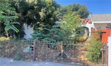 9427 Baird Avenue, Los Angeles, California 90002, 2 Bedrooms Bedrooms, ,2 BathroomsBathrooms,Residential,Buy,9427 Baird Avenue,DW24185767