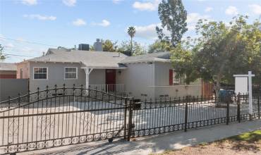 6938 Topeka Drive, Reseda, California 91335, 3 Bedrooms Bedrooms, ,1 BathroomBathrooms,Residential Lease,Rent,6938 Topeka Drive,BB24183642