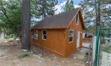 624 Temple Lane, Big Bear Lake, California 92315, 1 Bedroom Bedrooms, ,1 BathroomBathrooms,Residential,Buy,624 Temple Lane,EV24185813