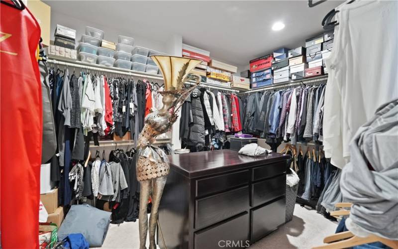 Huge primary walk in closet