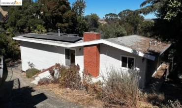 58 Pomona St, Crockett, California 94525, 3 Bedrooms Bedrooms, ,2 BathroomsBathrooms,Residential,Buy,58 Pomona St,41072377