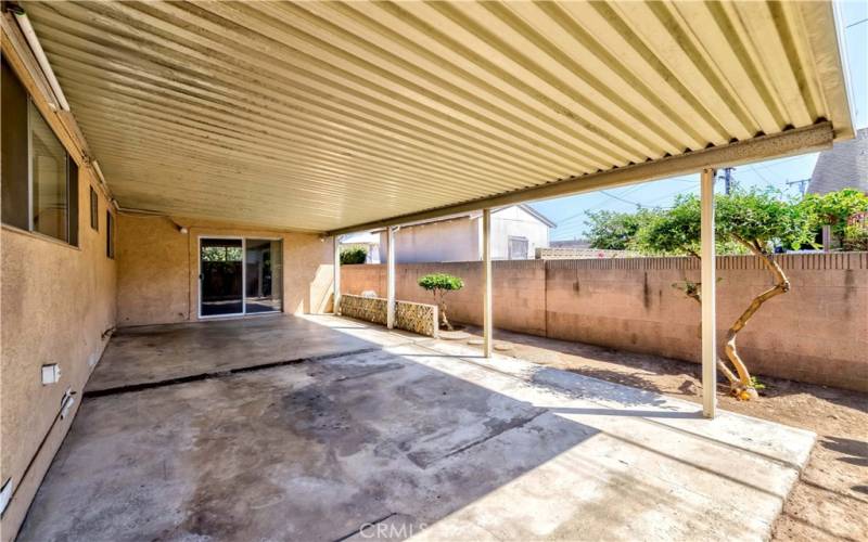 covered patio south east view