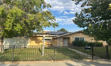 44560 Lostwood Avenue, Lancaster, California 93534, 4 Bedrooms Bedrooms, ,2 BathroomsBathrooms,Residential,Buy,44560 Lostwood Avenue,SR24186023