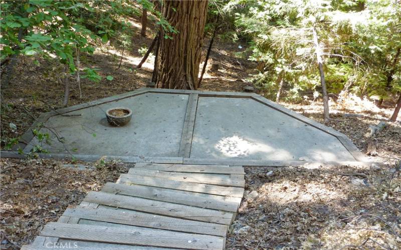 From The Lower Level Deck, It's Just A Few Steps Down To The Concrete Patio