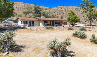 8574 Rose Eden Drive, Morongo Valley, California 92256, 2 Bedrooms Bedrooms, ,2 BathroomsBathrooms,Residential,Buy,8574 Rose Eden Drive,JT24177019