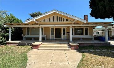 371 E Alvarado Street, Pomona, California 91767, 2 Bedrooms Bedrooms, ,1 BathroomBathrooms,Residential,Buy,371 E Alvarado Street,OC24157815