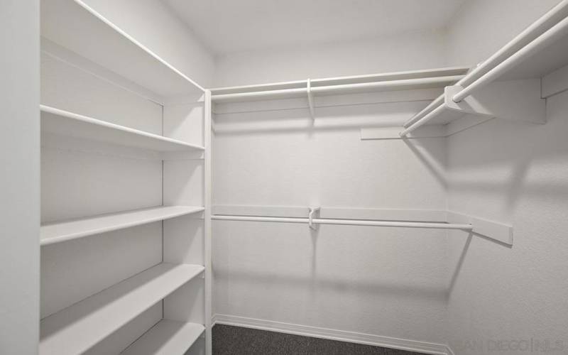 Walk-in Closet