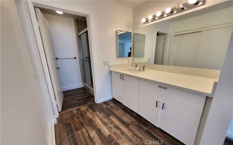 Master bedroom Bathroom