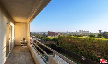 1131 Alta Loma Road 415, West Hollywood, California 90069, 1 Bedroom Bedrooms, ,1 BathroomBathrooms,Residential,Buy,1131 Alta Loma Road 415,24436861