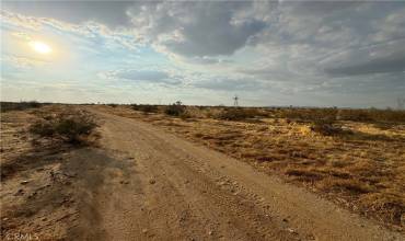 0 La Paz Street, Adelanto, California 92301, ,Land,Buy,0 La Paz Street,HD24186657