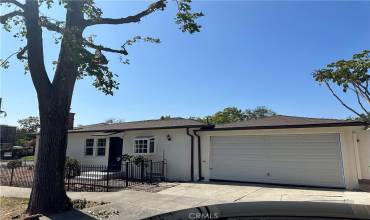 10572 Lauriston Avenue, Los Angeles, California 90064, 3 Bedrooms Bedrooms, ,2 BathroomsBathrooms,Residential Lease,Rent,10572 Lauriston Avenue,SR24186737