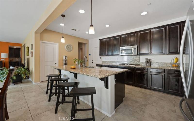 Chef’s kitchen center island