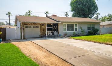 2433 Pleasant Street, Riverside, California 92507, 3 Bedrooms Bedrooms, ,1 BathroomBathrooms,Residential,Buy,2433 Pleasant Street,OC24186767