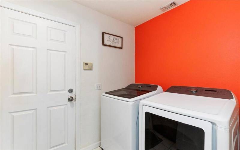 20-Laundry Room