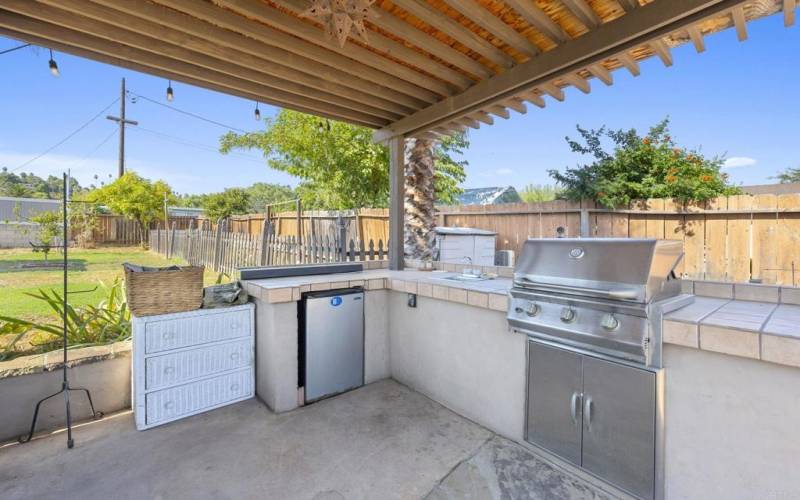 Outdoor Kitchen