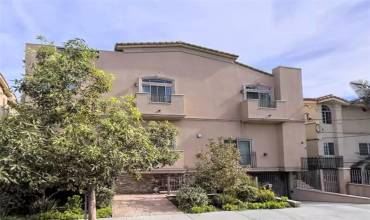 5234 Vantage Avenue 103, Valley Village, California 91607, 2 Bedrooms Bedrooms, ,2 BathroomsBathrooms,Residential Lease,Rent,5234 Vantage Avenue 103,GD24187180