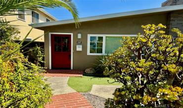 137 Cypress Drive, Laguna Beach, California 92651, 2 Bedrooms Bedrooms, ,2 BathroomsBathrooms,Residential Lease,Rent,137 Cypress Drive,LG24187340