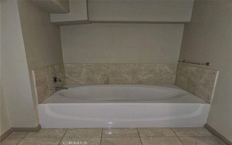 Master Bathtub