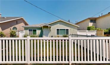 8511 Rose Street, Bellflower, California 90706, 4 Bedrooms Bedrooms, ,2 BathroomsBathrooms,Residential,Buy,8511 Rose Street,IV24185076