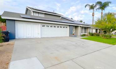 8313 Yearling Way, Jurupa Valley, California 92509, 4 Bedrooms Bedrooms, ,3 BathroomsBathrooms,Residential,Buy,8313 Yearling Way,IV24162583