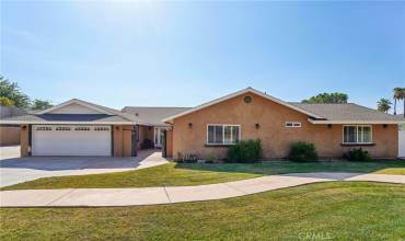 7755 Lakeside Drive, Jurupa Valley, California 92509, 4 Bedrooms Bedrooms, ,3 BathroomsBathrooms,Residential,Buy,7755 Lakeside Drive,IV24187686