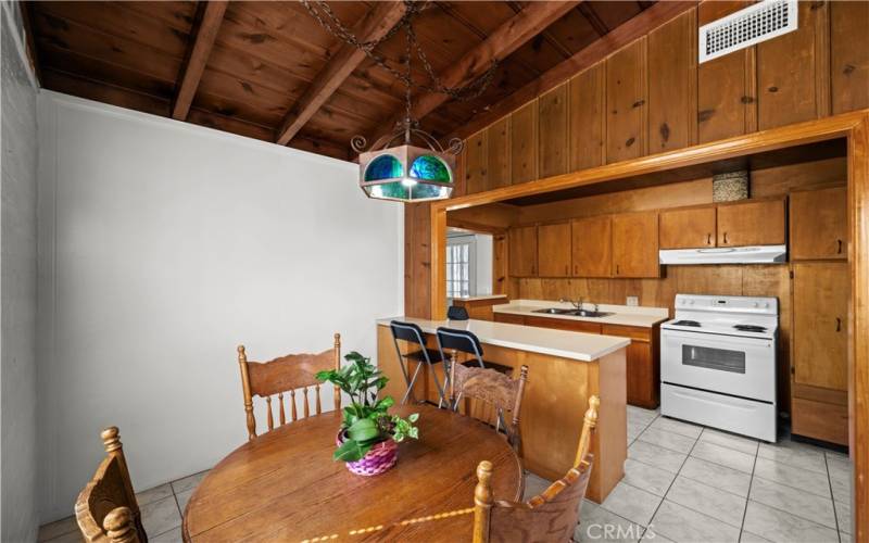 Dining Room (vaulted ceilings)