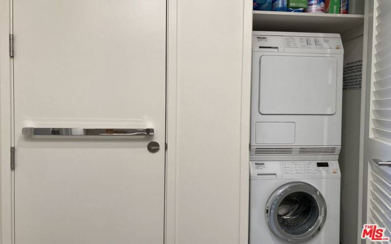 Meile Washer/Dryer