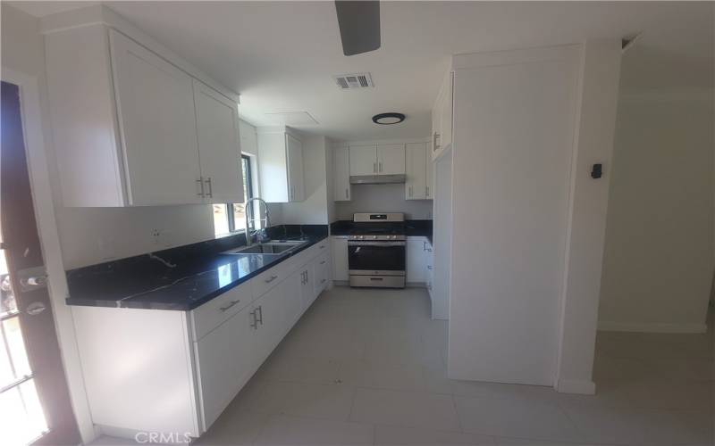 new kitchen with quartz