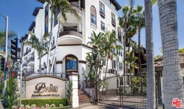 6220 W 3rd Street Apt 1-414, Los Angeles, California 90036, 3 Bedrooms Bedrooms, ,3 BathroomsBathrooms,Residential Lease,Rent,6220 W 3rd Street Apt 1-414,24438015