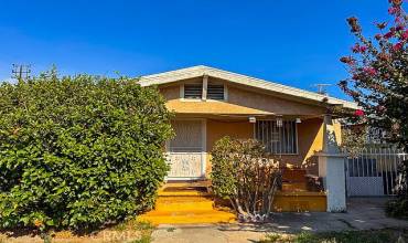 5506 Compton Avenue, Los Angeles, California 90011, 4 Bedrooms Bedrooms, ,2 BathroomsBathrooms,Residential,Buy,5506 Compton Avenue,GD24187379