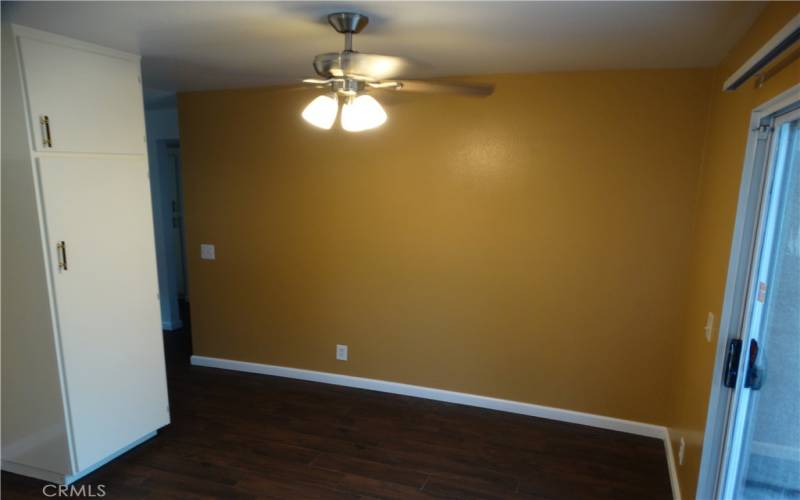 Kitchen dining area