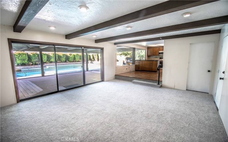 Family room to the breakfast nook and kitchen