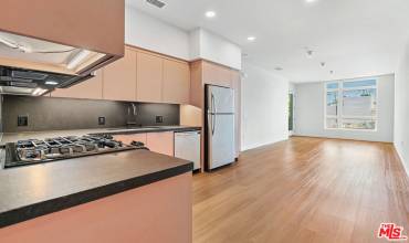 10601 Washington Boulevard 217, Culver City, California 90232, 1 Bedroom Bedrooms, ,1 BathroomBathrooms,Residential Lease,Rent,10601 Washington Boulevard 217,24438483