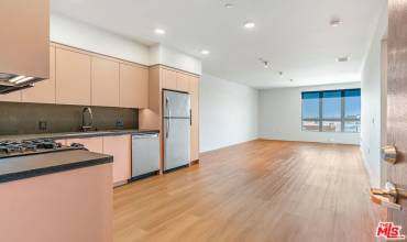 10601 Washington Boulevard 330, Culver City, California 90232, 1 Bedroom Bedrooms, ,1 BathroomBathrooms,Residential Lease,Rent,10601 Washington Boulevard 330,24438575