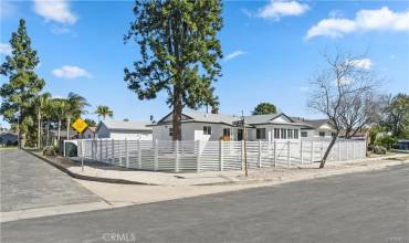 18815 Lemay Street, Reseda, California 91335, 4 Bedrooms Bedrooms, ,2 BathroomsBathrooms,Residential Lease,Rent,18815 Lemay Street,SR24181727