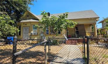 518 S Soto Street, Los Angeles, California 90033, 5 Bedrooms Bedrooms, ,Residential Income,Buy,518 S Soto Street,GD24188513