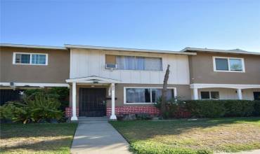 664 E 5th Street, Azusa, California 91702, 2 Bedrooms Bedrooms, ,1 BathroomBathrooms,Residential,Buy,664 E 5th Street,DW24189415