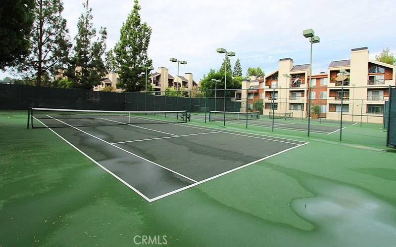 MET Tennis Courts