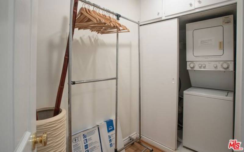 waher dryer and closet