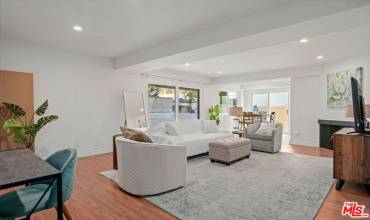 1021 N Crescent Heights Boulevard 106, West Hollywood, California 90046, 1 Bedroom Bedrooms, ,1 BathroomBathrooms,Residential,Buy,1021 N Crescent Heights Boulevard 106,24432317