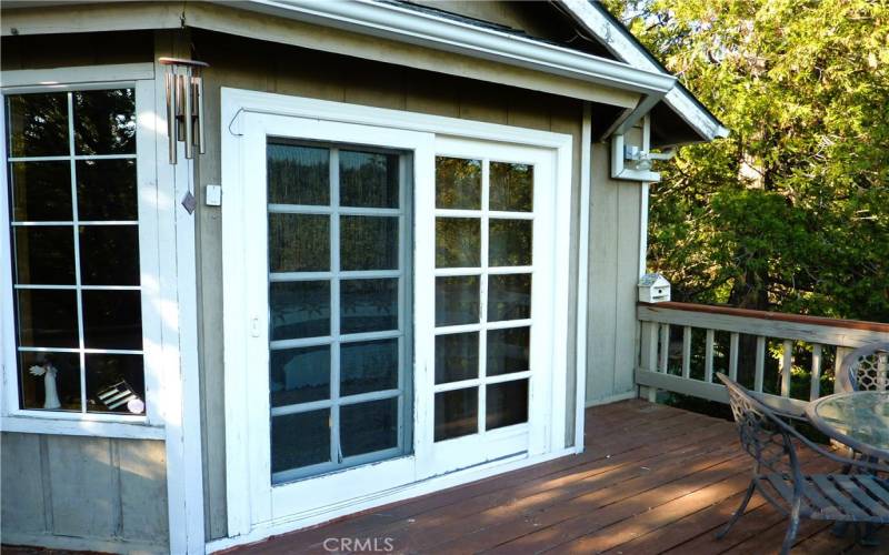 Open up the sliding glass doors from the Master Bedroom, and you can enjoy the wonderful mountain weather all year round.