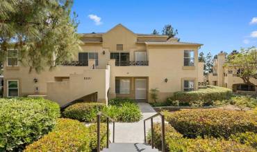 2031 Lakeridge Cir 201, Chula Vista, California 91913, 3 Bedrooms Bedrooms, ,2 BathroomsBathrooms,Residential,Buy,2031 Lakeridge Cir 201,240021653SD